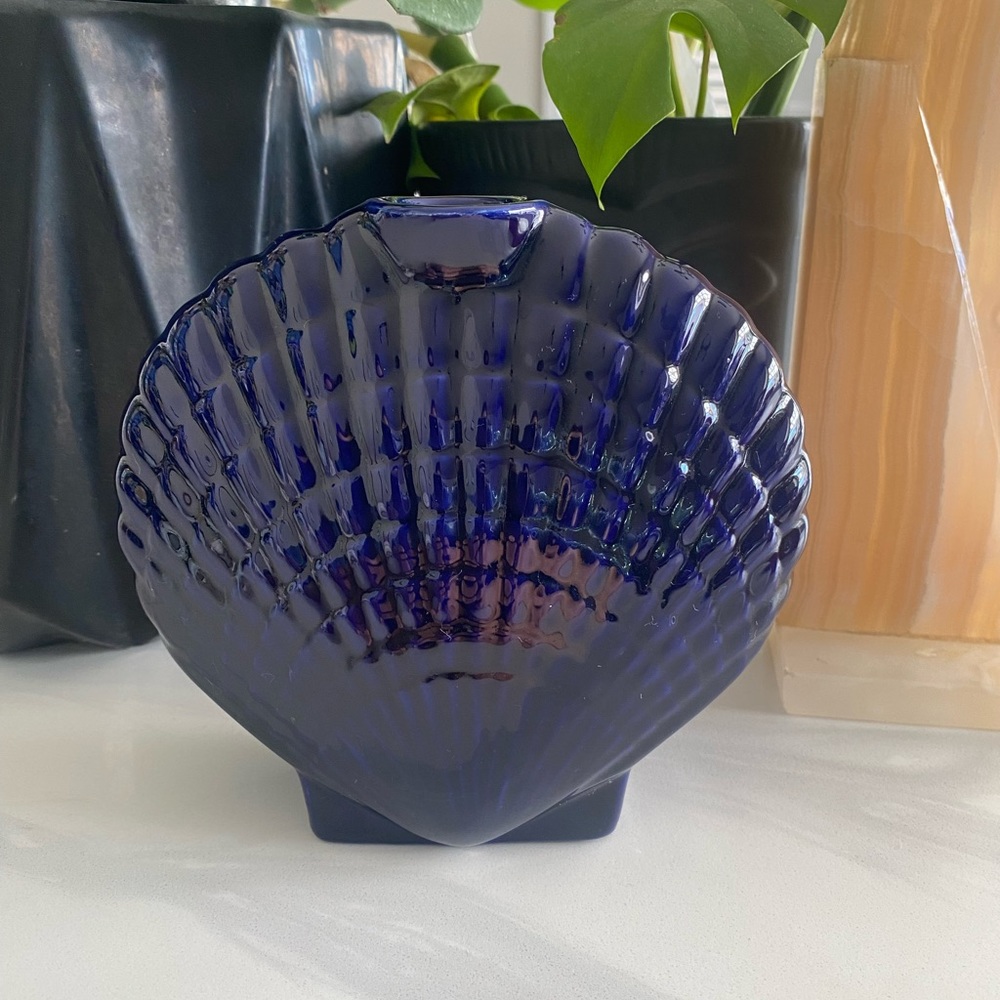 Vintage Blue Clamshell Ceramic Shaped Vase, Seashell Nautical